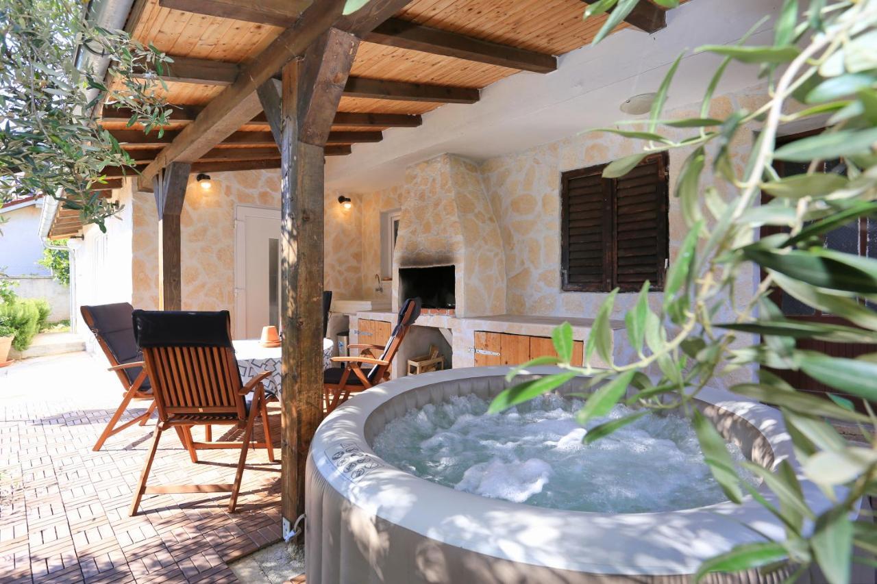 Hacienda Mia With Yacuzzi And Free Parking Zadar Extérieur photo