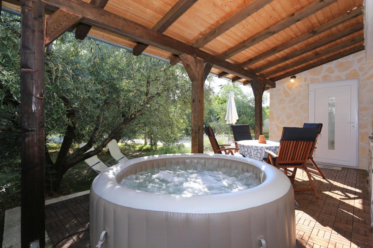 Hacienda Mia With Yacuzzi And Free Parking Zadar Extérieur photo